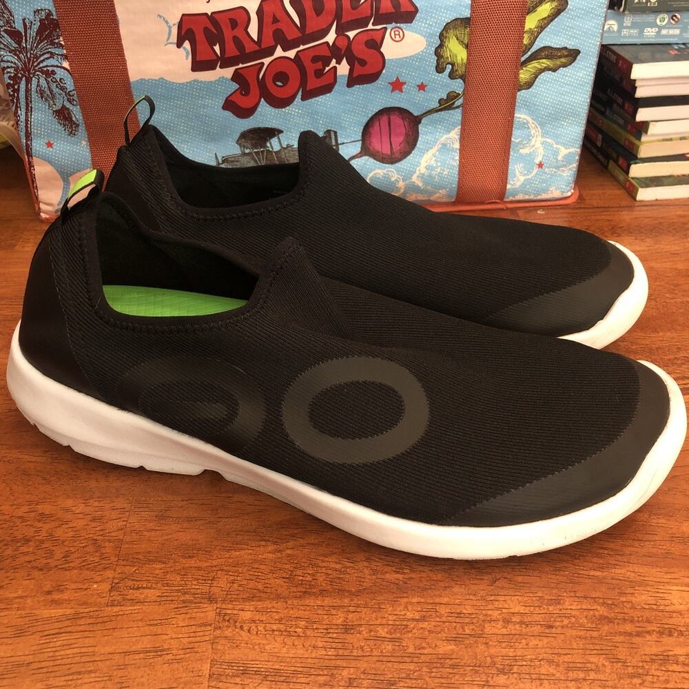 OOFOS OOmg Low Mens Size 11.5 Black Casual Walking Slip On Recovery Shoes